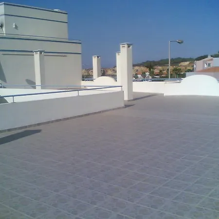 Vau *